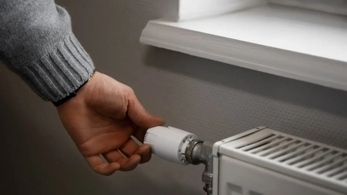 Hur fungerar vattenburet element och radiator? illustration